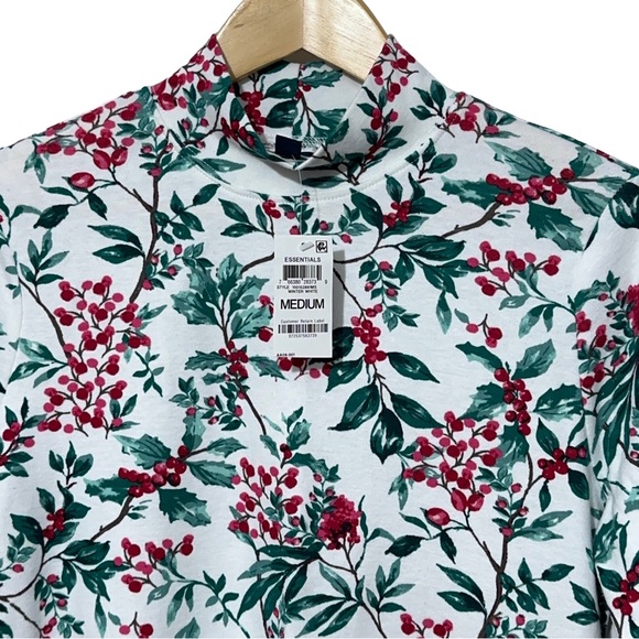 NWT Karen Scott Essentials Womens Christmas Top with Holly Berries - Picture 2 of 4